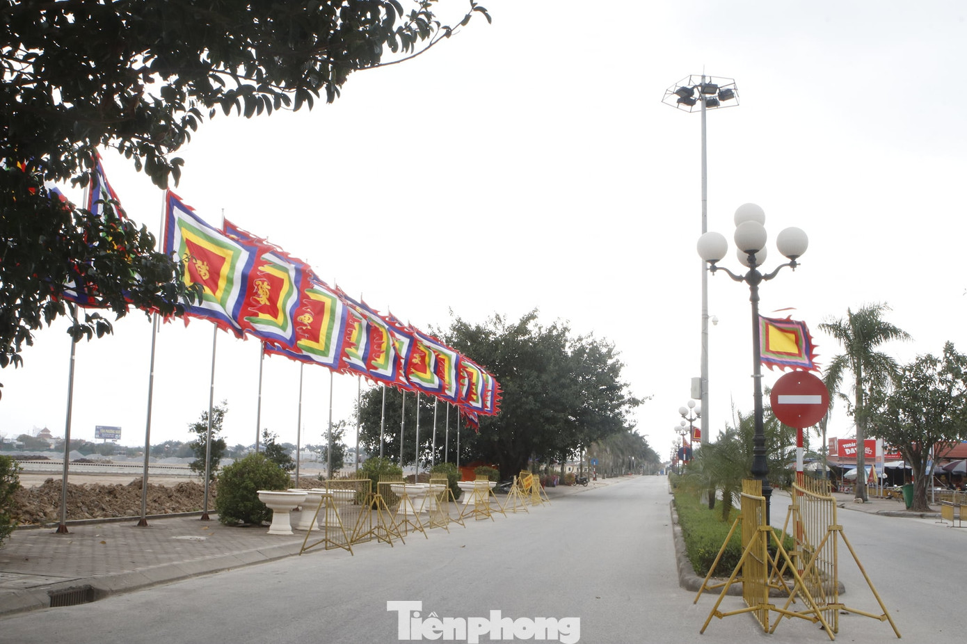 Lần đầu tiên đền Trần vắng nhất trong hơn 30 năm qua, phát ấn theo cách đặc biệt ảnh 3