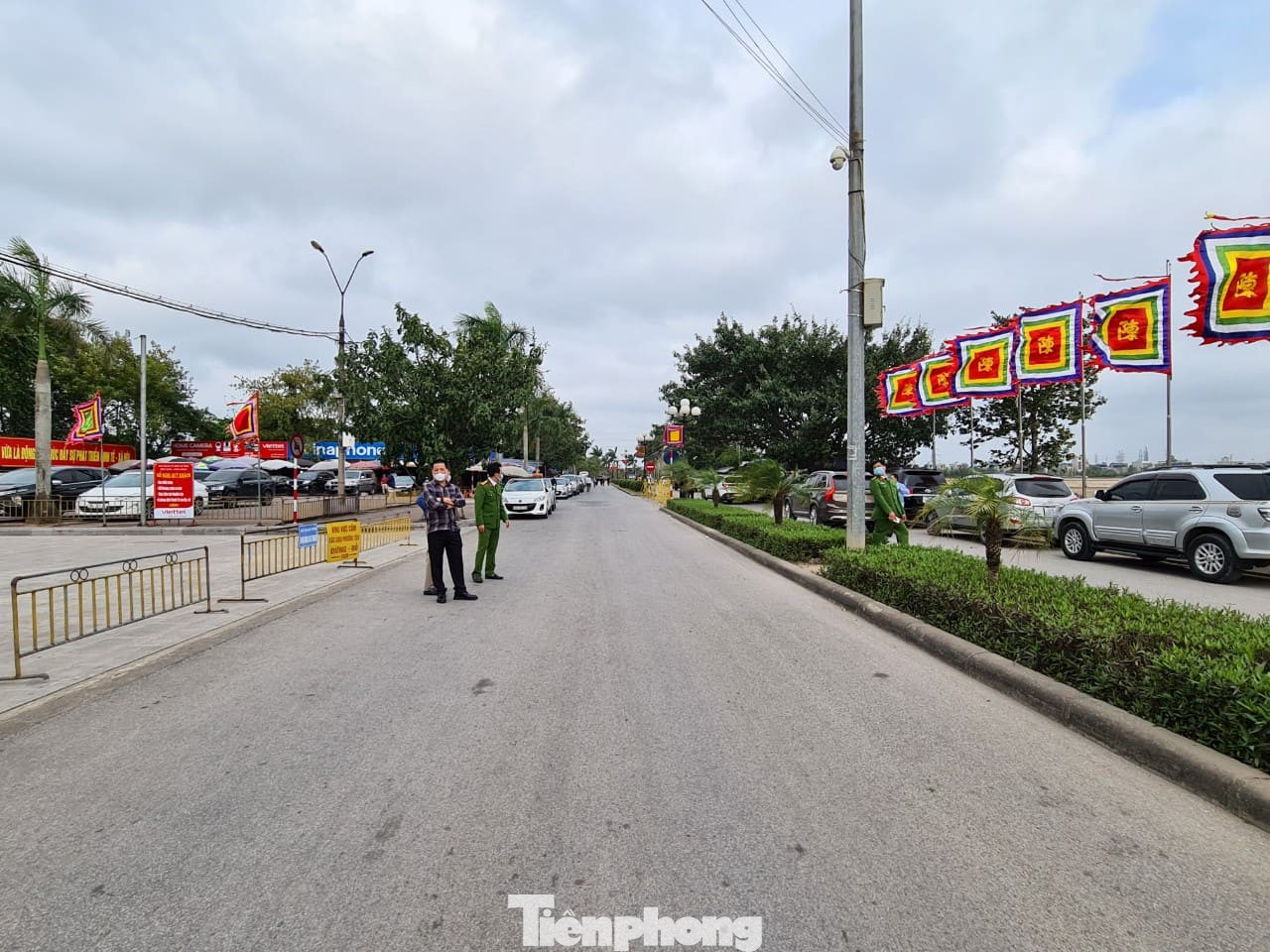 Lần đầu tiên đền Trần vắng nhất trong hơn 30 năm qua, phát ấn theo cách đặc biệt ảnh 5