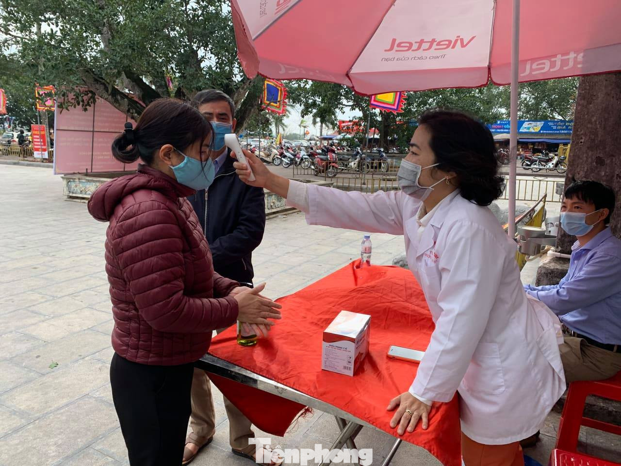 Lần đầu tiên đền Trần vắng nhất trong hơn 30 năm qua, phát ấn theo cách đặc biệt ảnh 12