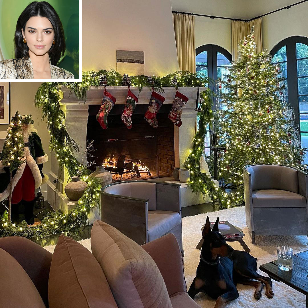 Muôn kiểu 'check-in' Noel tại gia của sao thế giới: Người khoả thân, người sexy nóng bỏng ảnh 5