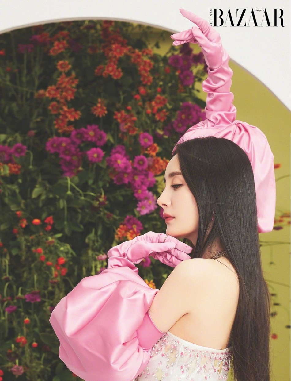 Dương Mịch lên trang bìa sinh nhật 10 năm của Harper’s Bazaar Việt Nam ảnh 3