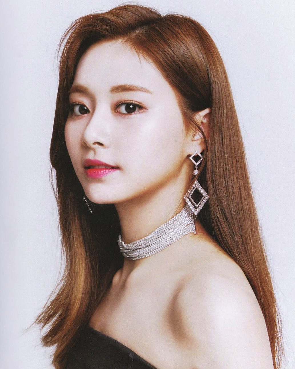 Nhan sắc cực phẩm của top 5 gương mặt đẹp nhất thế giới năm 2020 ảnh 11