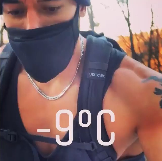 Nam thần lai ‘Gia đình là số 1’ cởi trần khoe cơ bắp giữa tiết trời -9 độ C ảnh 4