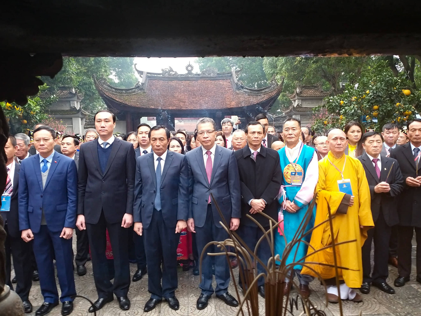 Các kiều bào tiêu biểu vào Lăng viếng Chủ tịch Hồ Chí Minh ảnh 4