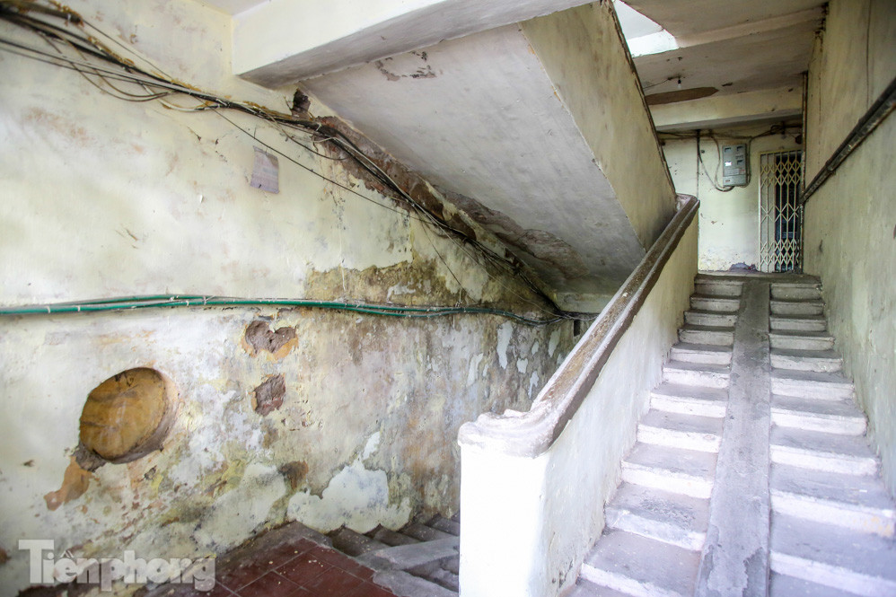 Nghịch lý tại những khu chung cư nguy hiểm bậc nhất Thủ đô ảnh 4