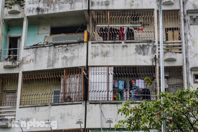 Tận thấy khu chung cư trước nguy cơ sập đổ ở giữa Thủ đô ảnh 5