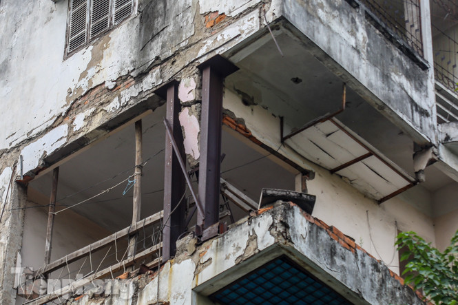 Tận thấy khu chung cư trước nguy cơ sập đổ ở giữa Thủ đô ảnh 4