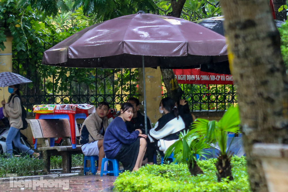 Mức phạt tăng 'tiền triệu', người dân Thủ đô vẫn thờ ơ với khẩu trang khi ra đường ảnh 13