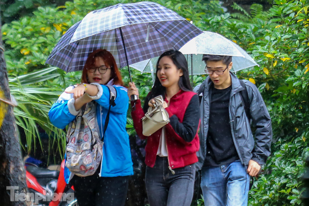 Mức phạt tăng 'tiền triệu', người dân Thủ đô vẫn thờ ơ với khẩu trang khi ra đường ảnh 12