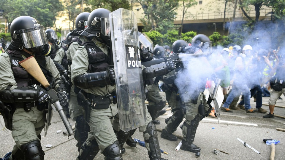 Người của FBI biến hơi cay thành hóa chất cấp độ vũ khí rồi hối hận ảnh 2