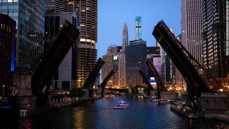 Dữ dội đối đầu cảnh sát và người biểu tình Mỹ ảnh 27