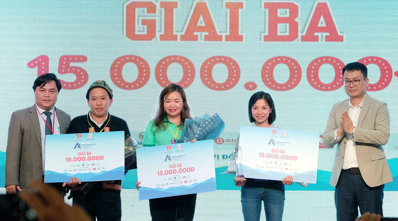 'Mát xa hoa dừa lấy mật' về nhất cuộc thi khởi nghiệp ảnh 3