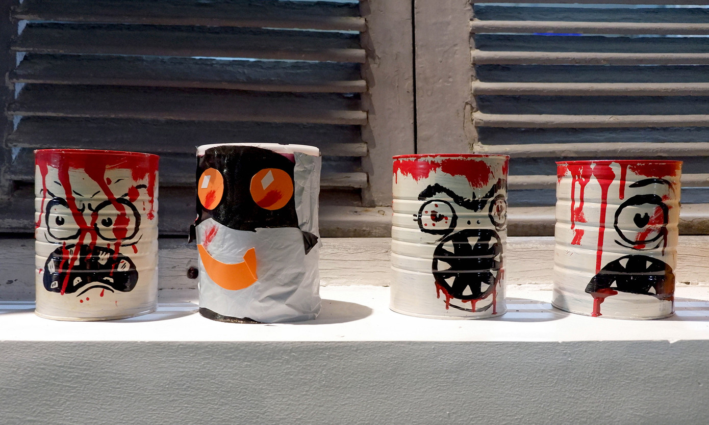 Bạn trẻ biến hóa trong lễ hội Halloween với đồ tái chế bảo vệ môi trường ảnh 8