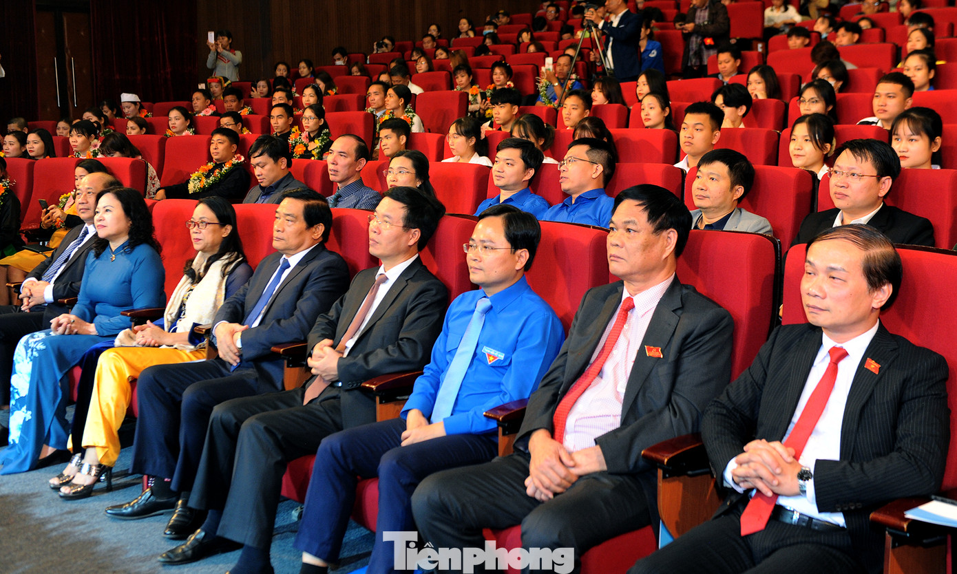 Vinh danh 63 thầy cô giáo dân tộc thiểu số tiêu biểu trên toàn quốc ảnh 2