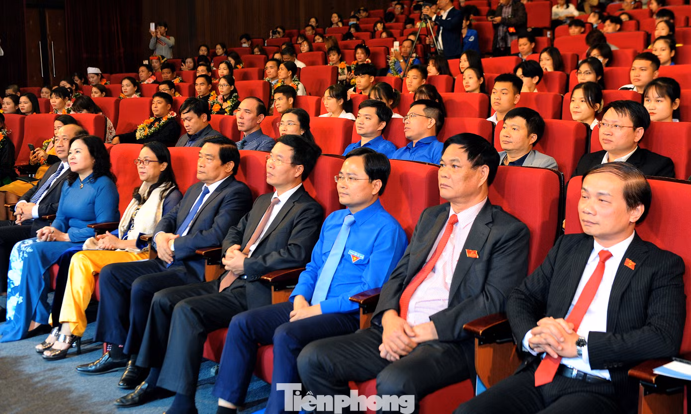 Vinh danh 63 thầy cô giáo dân tộc thiểu số tiêu biểu trên toàn quốc ảnh 2