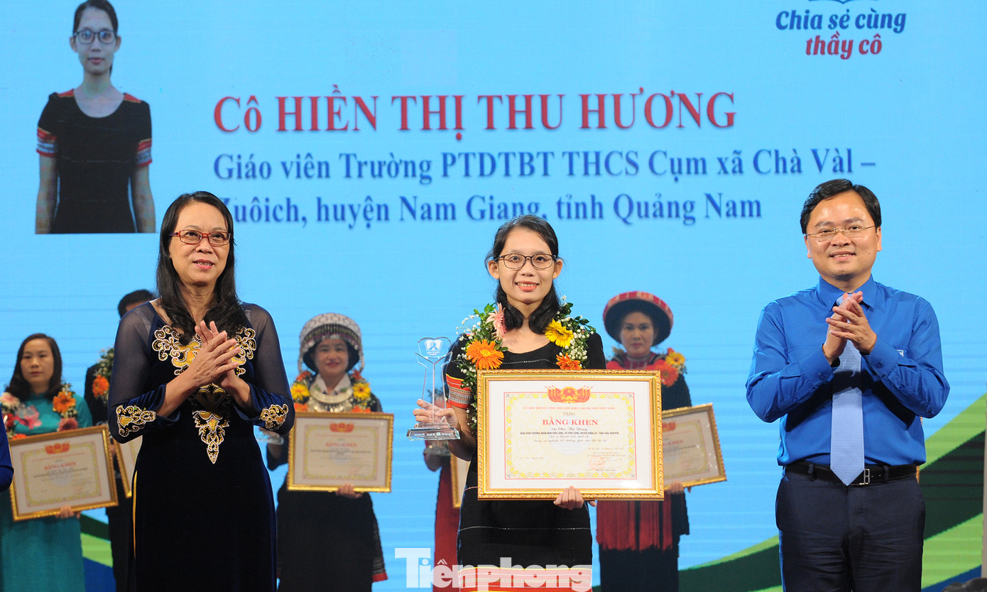 Vinh danh 63 thầy cô giáo dân tộc thiểu số tiêu biểu trên toàn quốc ảnh 8