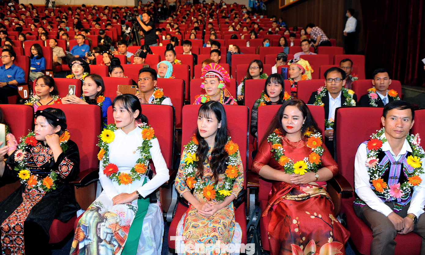 Vinh danh 63 thầy cô giáo dân tộc thiểu số tiêu biểu trên toàn quốc ảnh 4