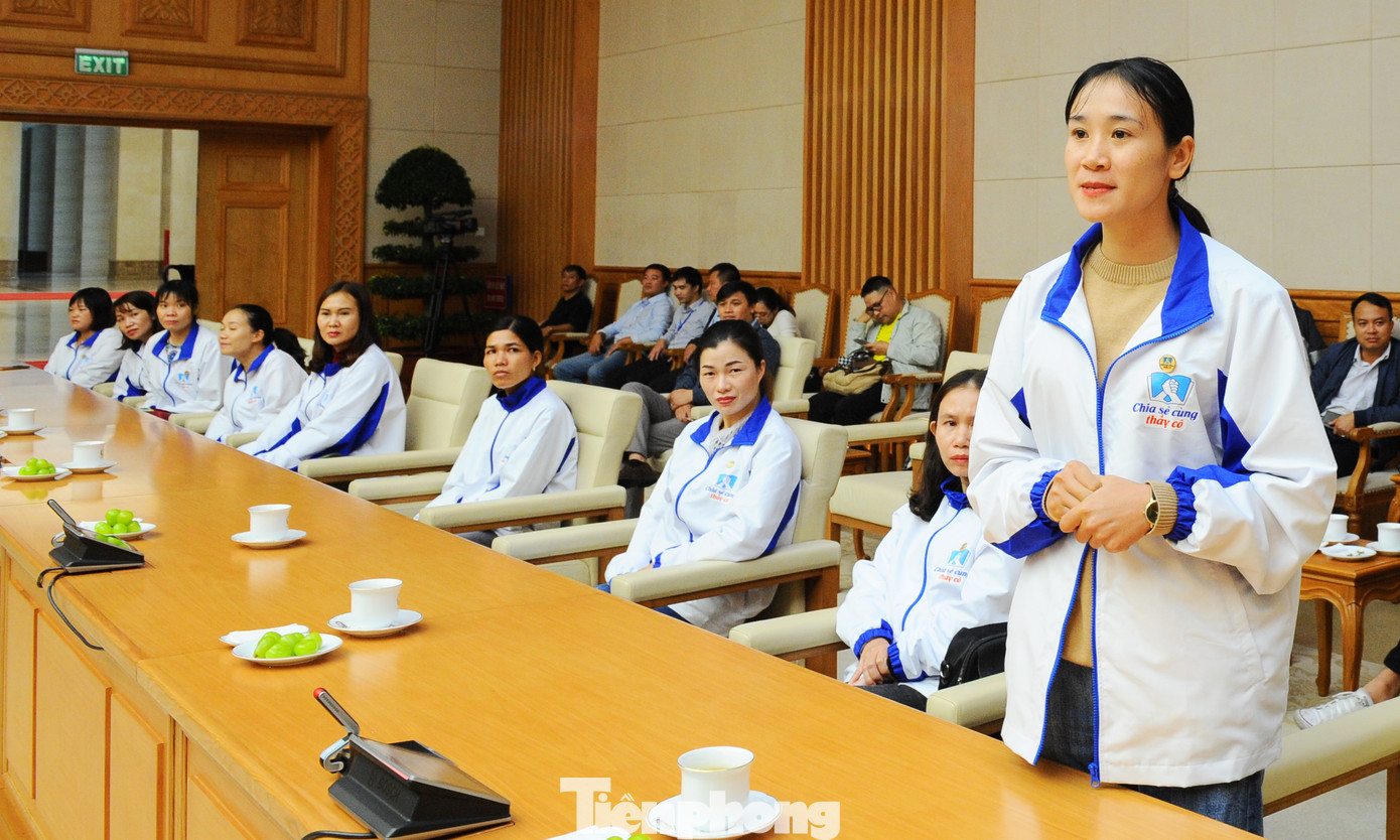 Phó Thủ tướng gặp gỡ 63 giáo viên dân tộc thiểu số ảnh 8