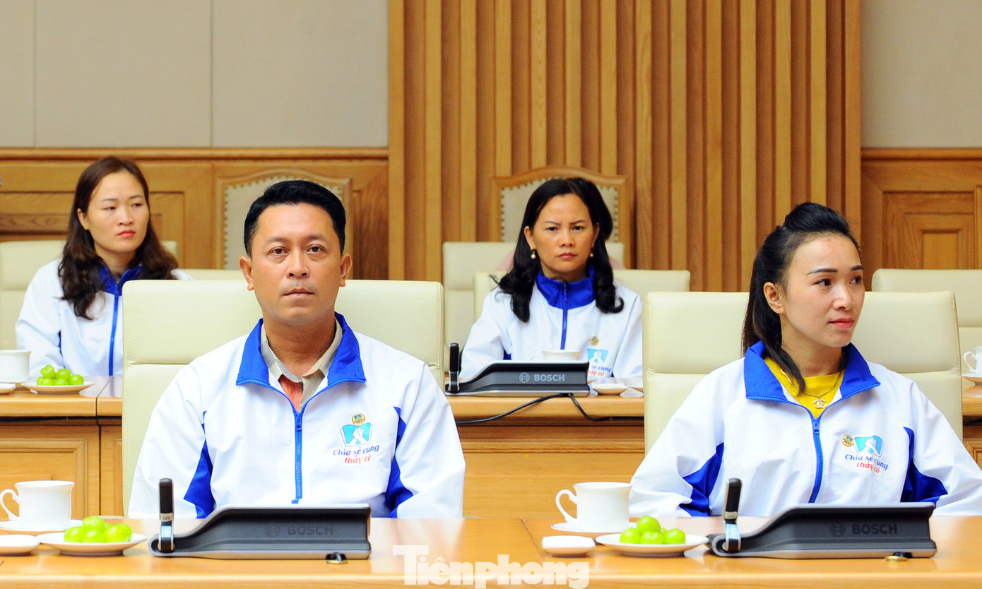 Phó Thủ tướng gặp gỡ 63 giáo viên dân tộc thiểu số ảnh 5