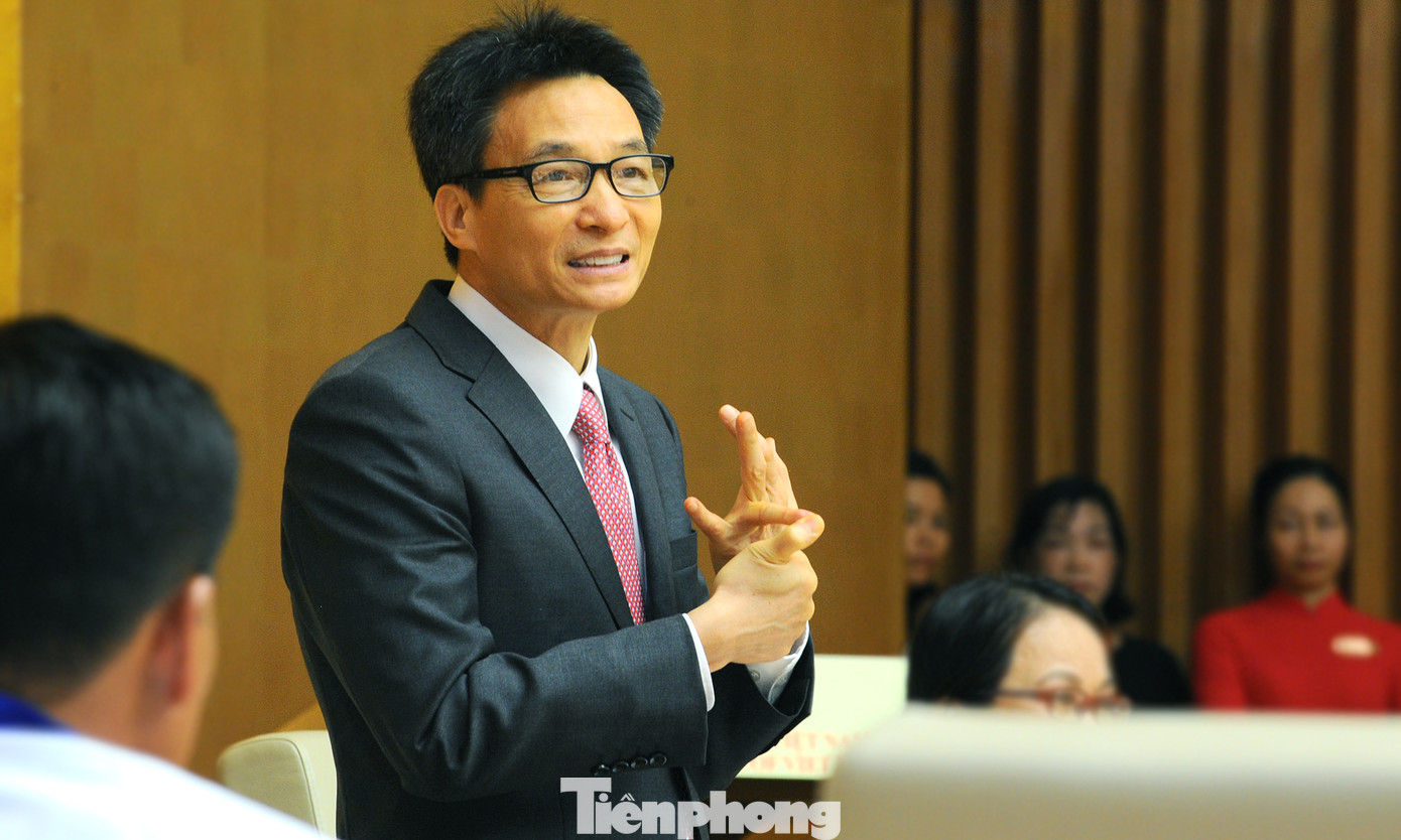 Phó Thủ tướng gặp gỡ 63 giáo viên dân tộc thiểu số ảnh 12