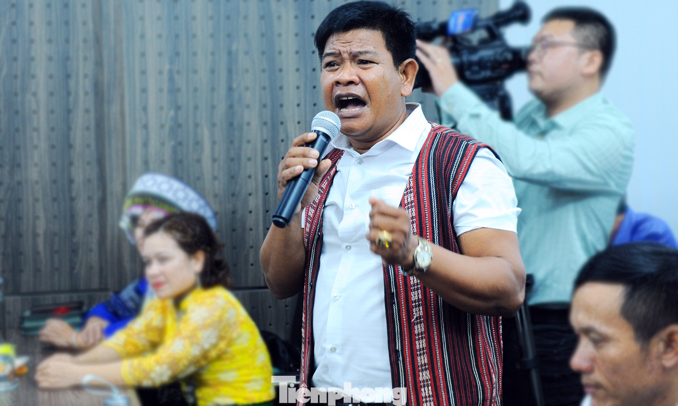 Ủy ban Dân tộc tặng kỷ niệm chương 63 giáo viên dân tộc thiểu số ảnh 6