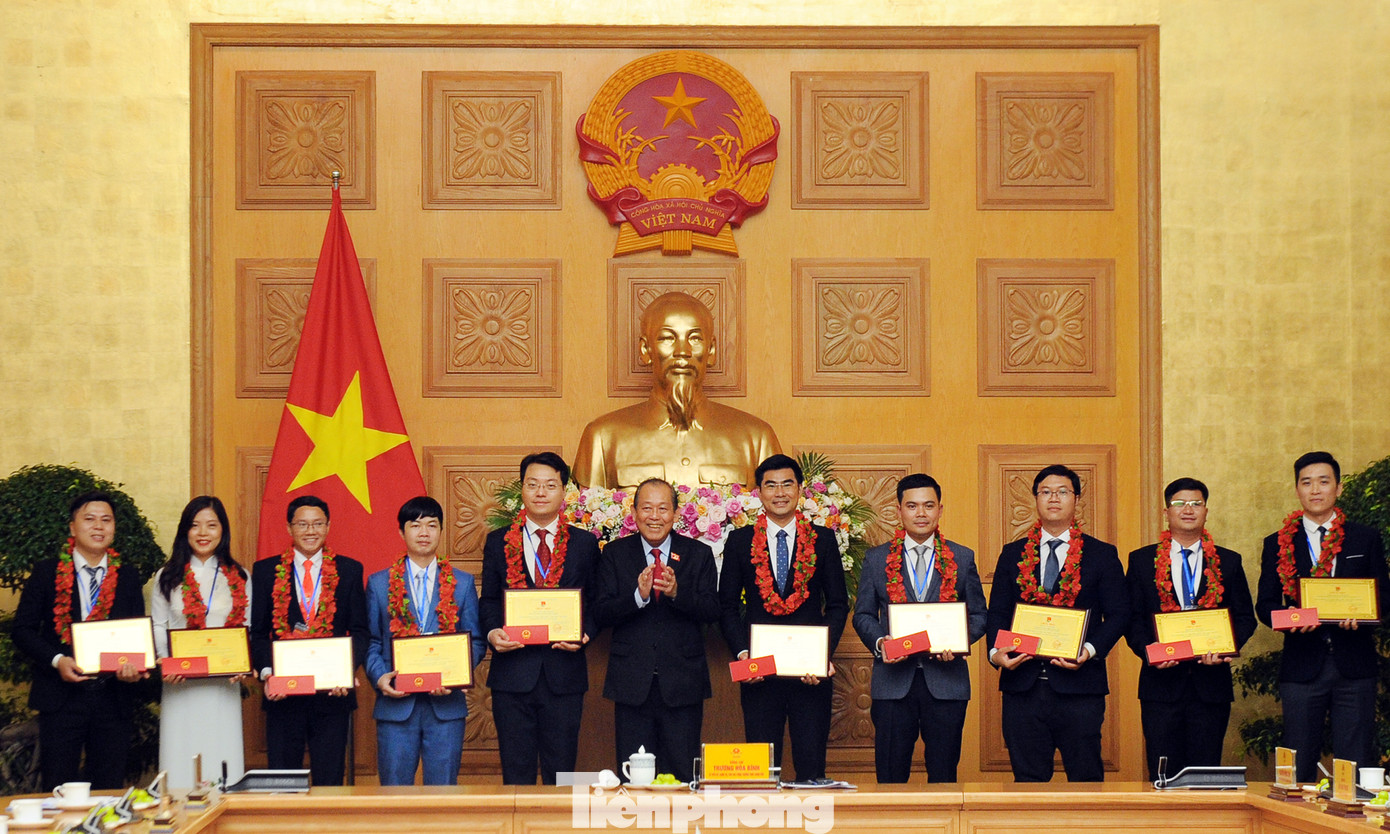 Cán bộ, công chức phải thể hiện vai trò 'công bộc' của dân ảnh 13