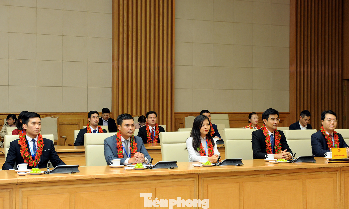 Cán bộ, công chức phải thể hiện vai trò 'công bộc' của dân ảnh 9