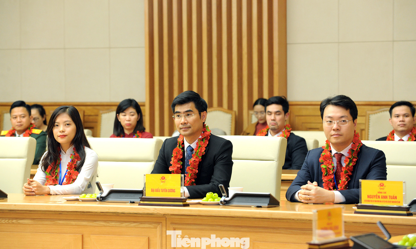 Cán bộ, công chức phải thể hiện vai trò 'công bộc' của dân ảnh 11