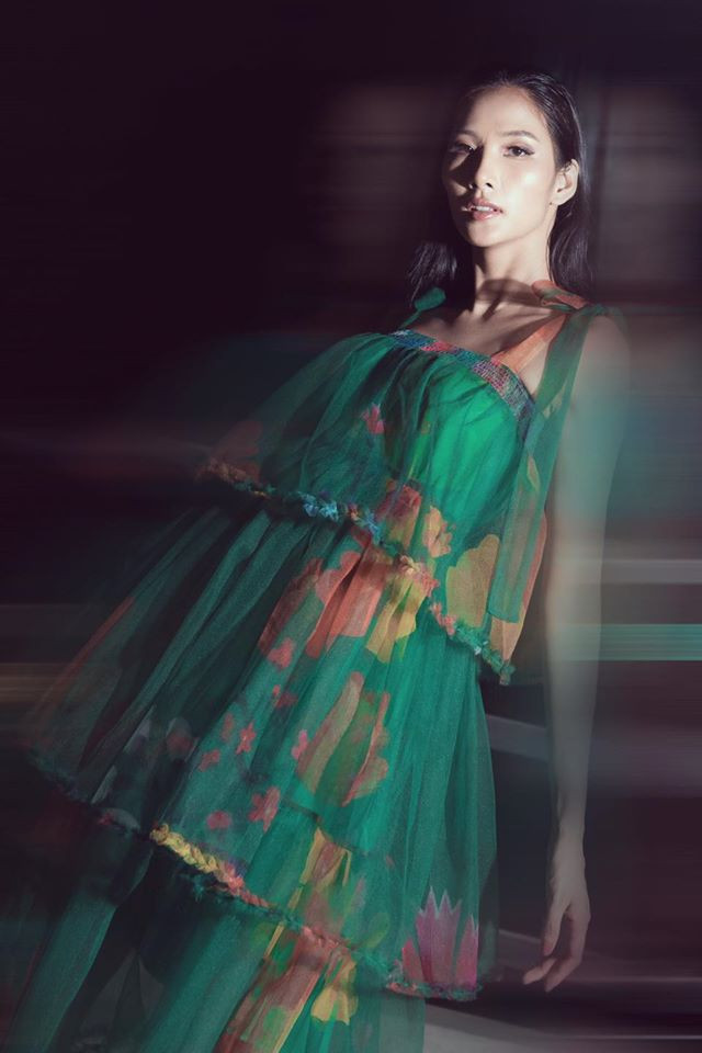 Mai Phương Thuý mặc váy trễ ngực sexy, hội ngộ dàn 'bông hậu' ở tiệc sinh nhật Tú Anh ảnh 11