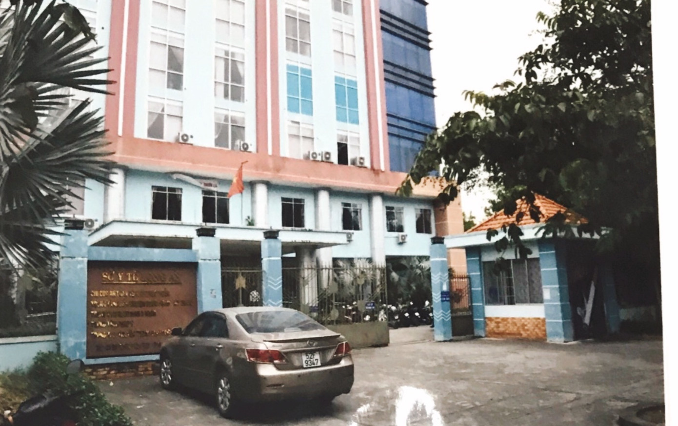 Triệu tập UBND tỉnh Long An tới phiên xử cựu Giám đốc Sở Y tế tỉnh Long An ảnh 1