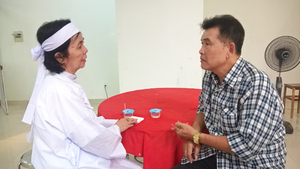 Đông đảo đồng nghiệp tới viếng NSƯT Chánh Tín ảnh 3