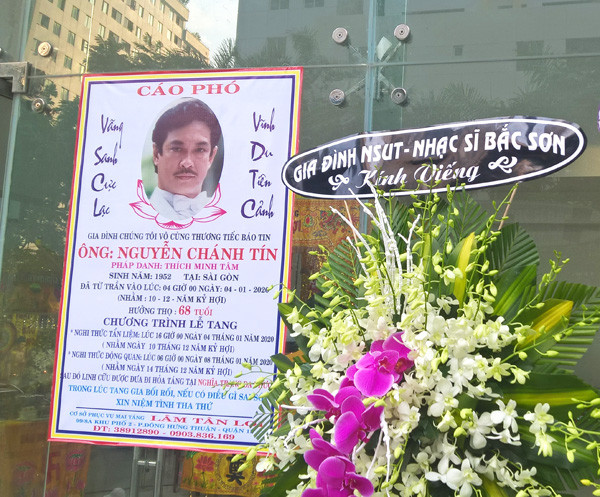 Đông đảo đồng nghiệp tới viếng NSƯT Chánh Tín ảnh 6