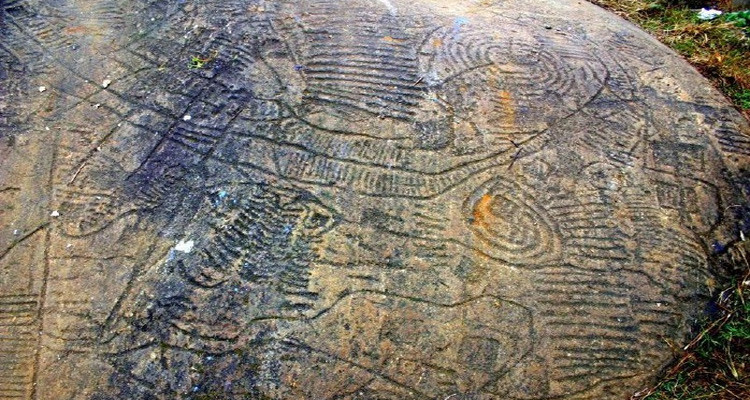 1001 thắc mắc: Bãi đá cổ Tiya nằm ở đâu, vì sao khiến giới khoa học ‘đau đầu’? ảnh 2