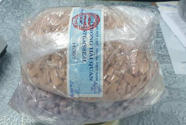 Hơn 20kg ma túy ngụy trang trong lô hàng quà biếu xuất, nhập khẩu qua Tân Sơn Nhất ảnh 2