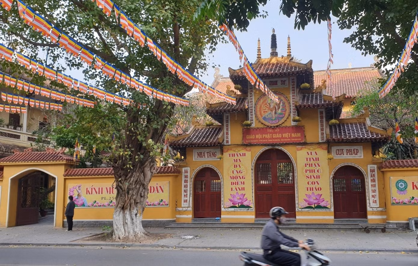 Mùa Phật đản an lạc, đồng hành với dân tộc ảnh 1
