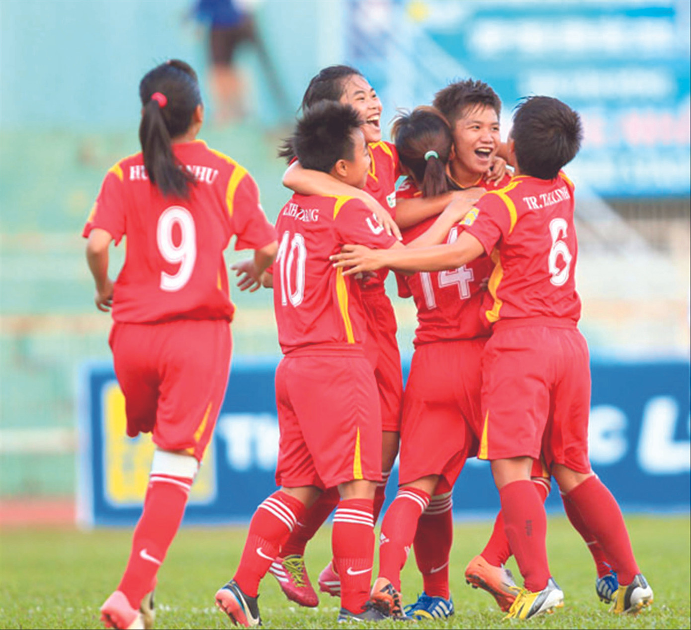 Bóng đá nữ cũng phàn nàn trọng tài ảnh 2 Bóng đá nữ cũng phàn nàn trọng tài ảnh 2