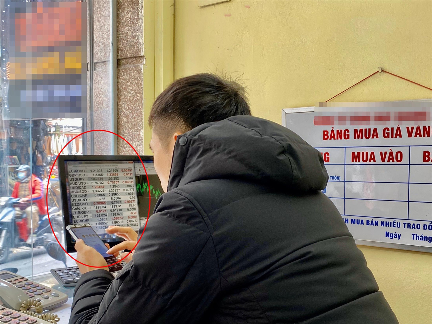 Chuyển tiền chui ra nước ngoài: Bao nhiêu cũng được? ảnh 2