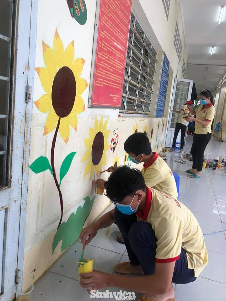 Tình nguyện không chỉ là cho đi... ảnh 1