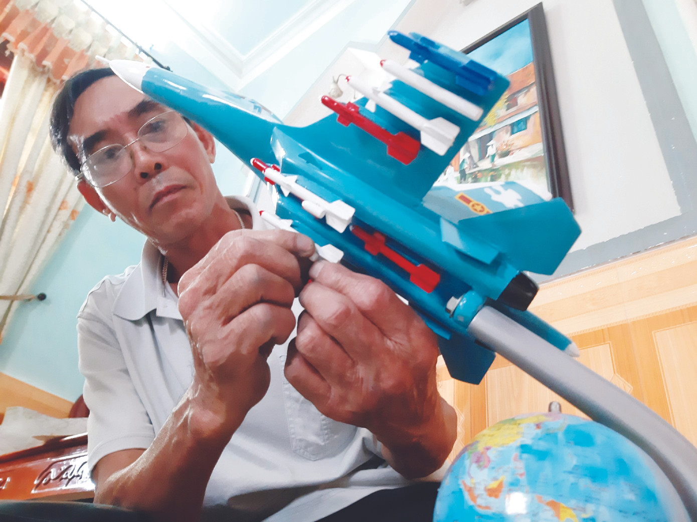 Xưởng sản xuất 'máy bay chiến đấu' độc nhất Việt Nam ảnh 1