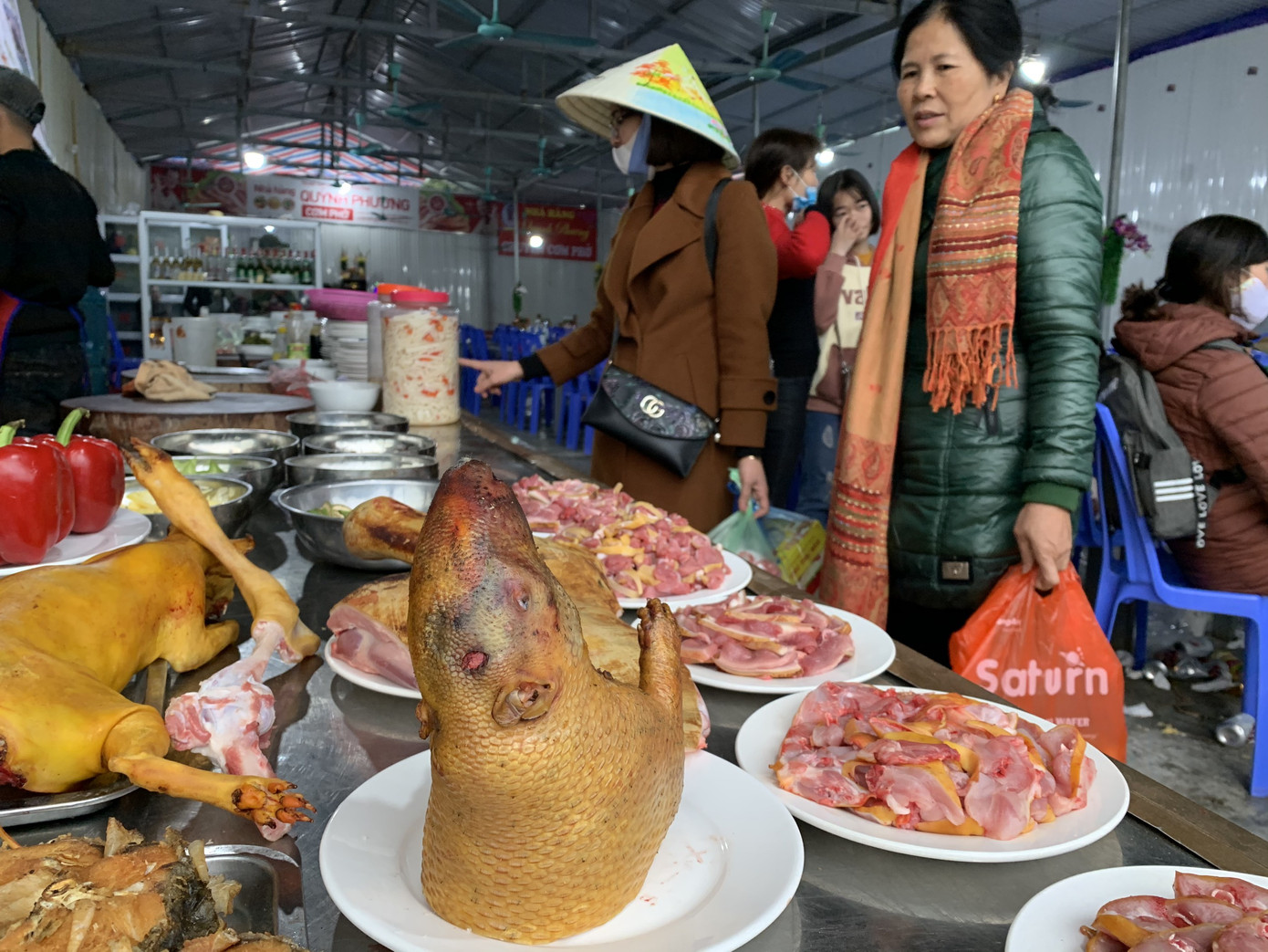 Tấp nập trẩy hội chùa Hương trong đêm ảnh 2