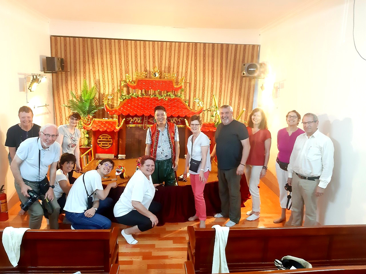 Rối nước tư nhân 'đắp chiếu' mùa 'Cô Vy' ảnh 2