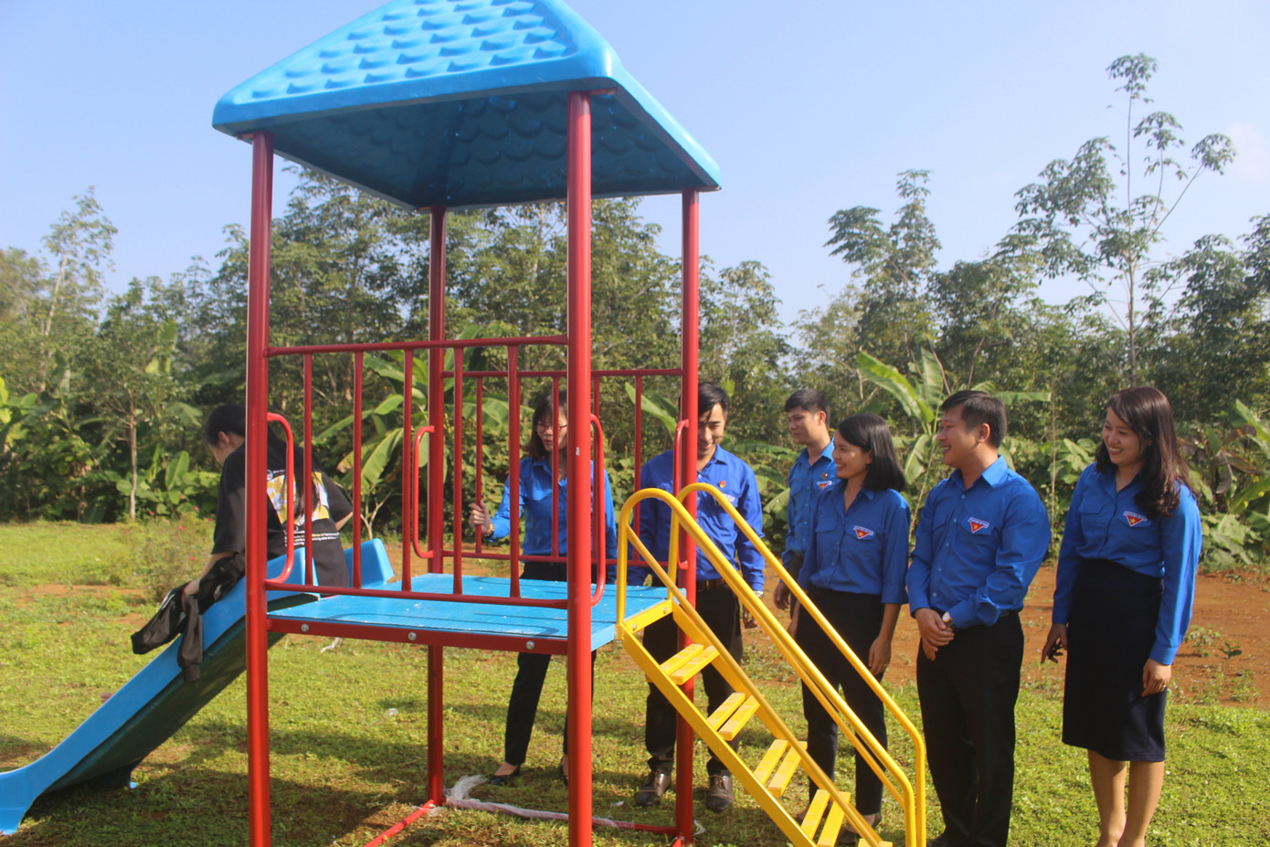 Khánh thành công trình thanh niên 'Ánh sáng đường quê' ảnh 7