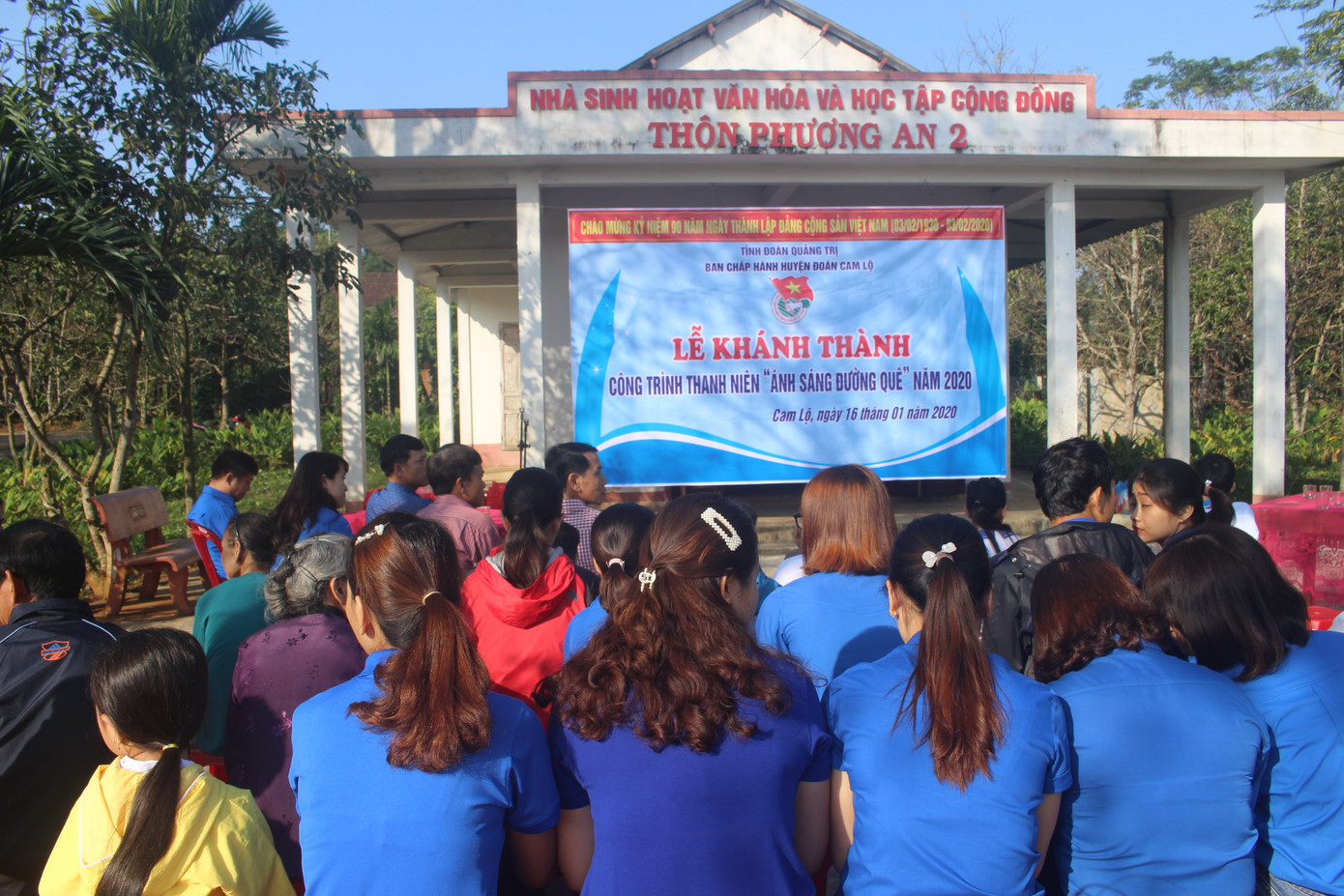 Khánh thành công trình thanh niên 'Ánh sáng đường quê' ảnh 11