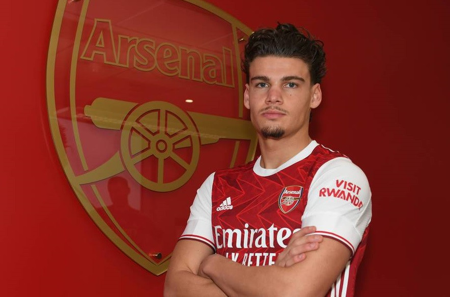 Chuyển nhượng 8/1: Zaha suýt đến Arsenal, M.U chia tay thủ môn ảnh 1