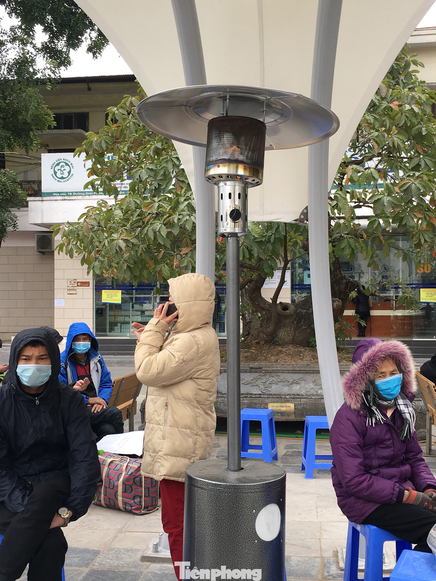 Bệnh viện Hà Nội những ngày rét đậm ảnh 4