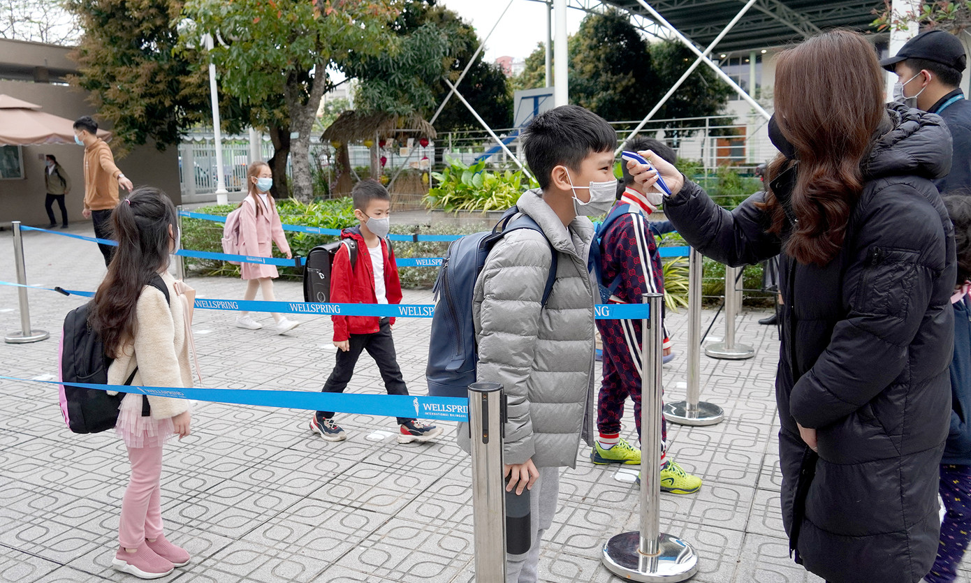 Sáng nay, hơn hai triệu học sinh Hà Nội trở lại trường ảnh 17