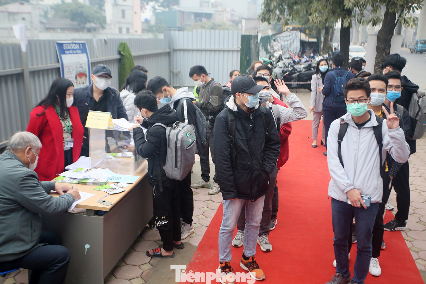 Có gì bên trong đoàn tàu metro Nhổn - ga Hà Nội? ảnh 2