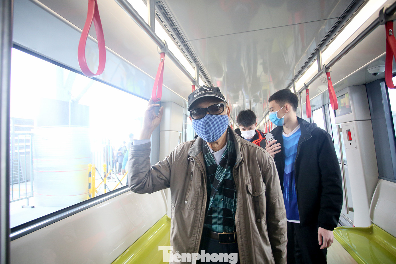 Có gì bên trong đoàn tàu metro Nhổn - ga Hà Nội? ảnh 6