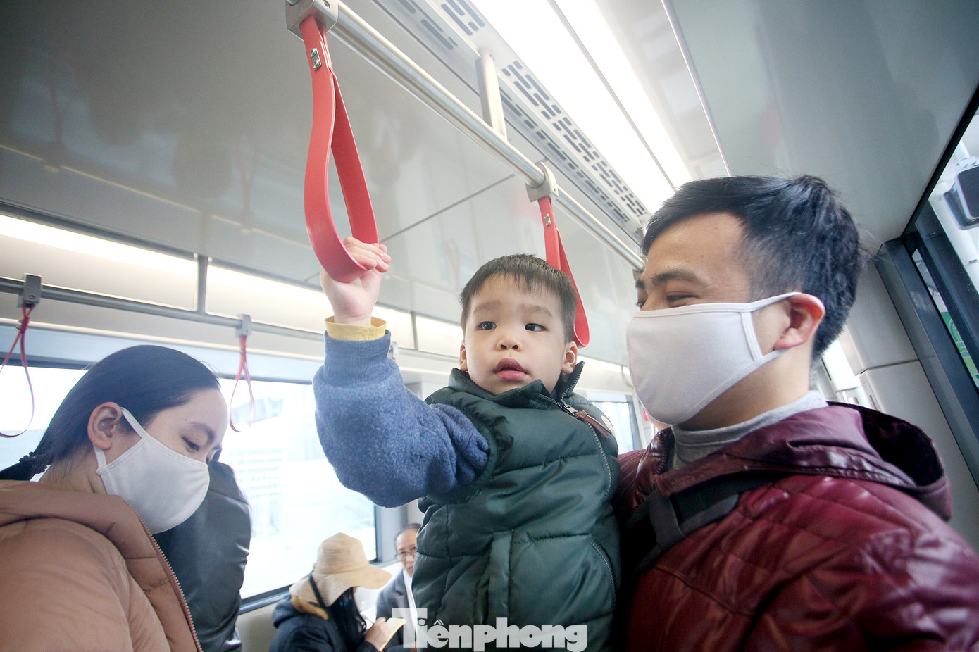 Có gì bên trong đoàn tàu metro Nhổn - ga Hà Nội? ảnh 4