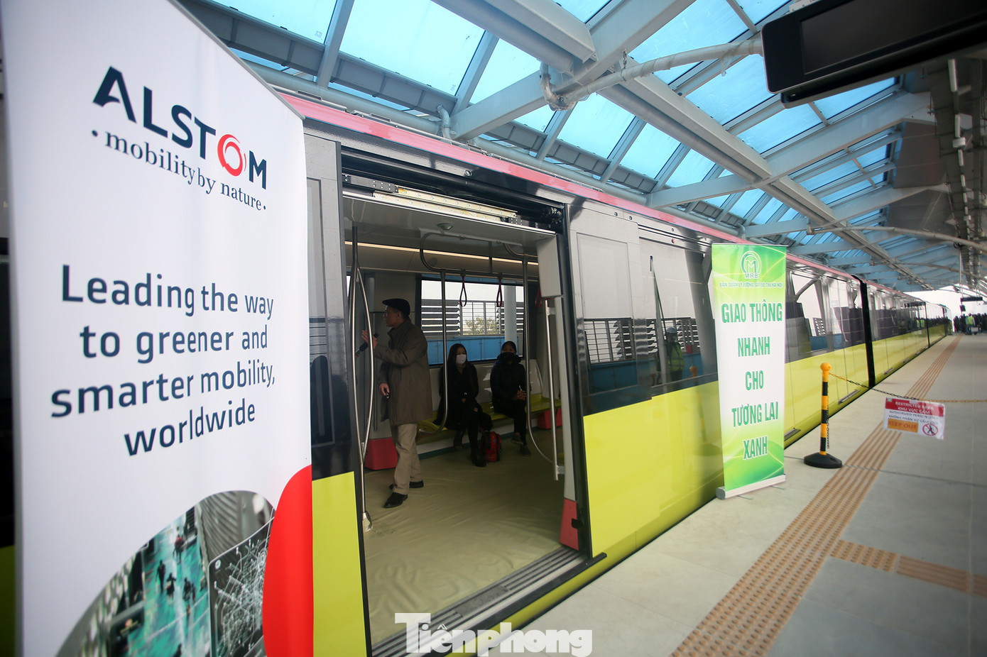 Có gì bên trong đoàn tàu metro Nhổn - ga Hà Nội? ảnh 13